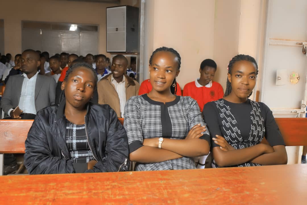 Old students in the Main hall Building